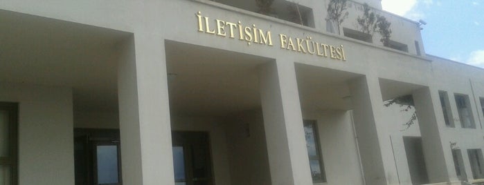 İletişim Fakültesi is one of สถานที่ที่ Yahya ถูกใจ.