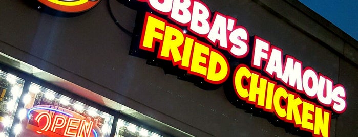 Bubba's Famous Fried Chicken is one of Lugares favoritos de Tunisia.