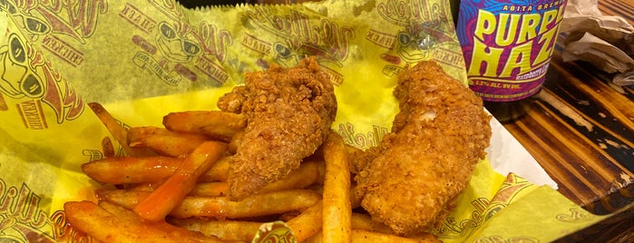 Willie's Chicken Shack is one of Locais curtidos por Christopher.