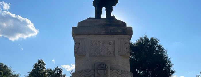 Monumentul lui Ștefan cel Mare is one of MDA Chisinau.