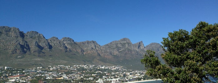 Camps Bay is one of Aptravelerさんのお気に入りスポット.