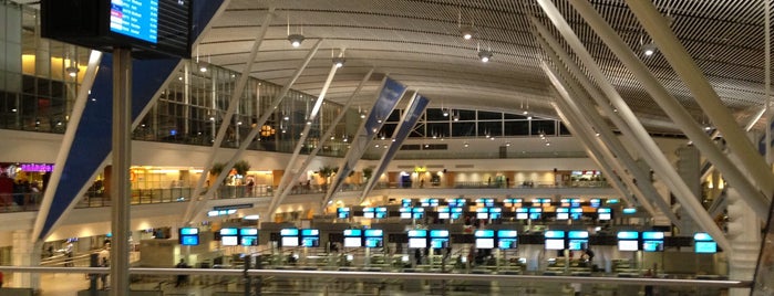 Международный аэропорт Кейптаун (CPT) is one of Aptraveler : понравившиеся места.