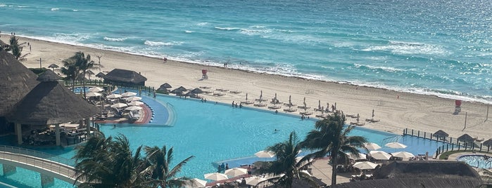 Alberca/Pool is one of Cancun.