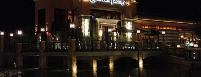 The Cheesecake Factory is one of Marco : понравившиеся места.