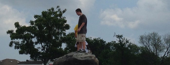 Castle Park is one of Julie's things to do.