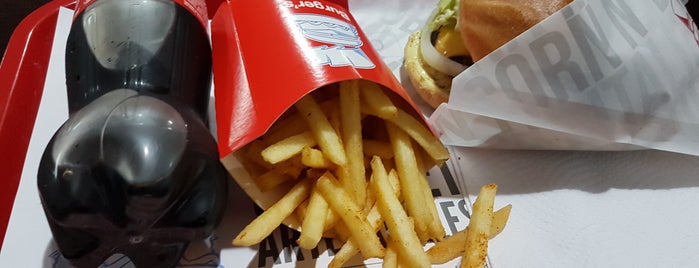 Burgers - Burger's ® -  @Burgerscolombia is one of Cosas por hacer.