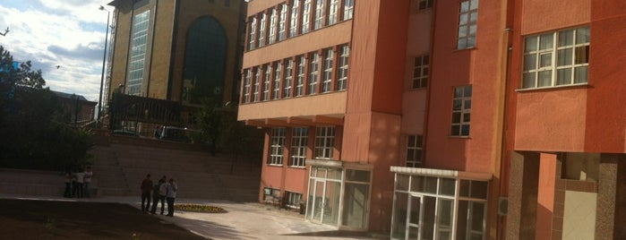 Eczacılık Fakültesi is one of Mustafa'nın Beğendiği Mekanlar.