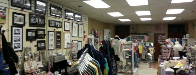 Boutique 208 is one of Gallery Crawl - 01/25/13.