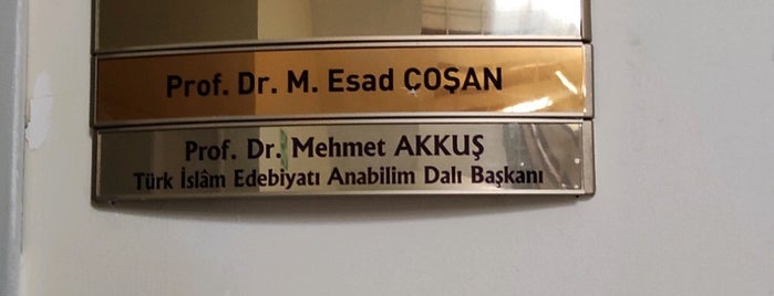 Ankara Üniversitesi İlahiyat Fakültesi is one of Fakülteler.