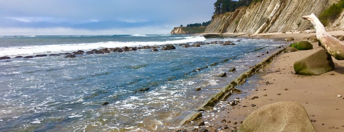 Bowling Ball Beach is one of Mendocino.