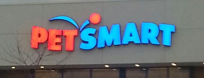 PetSmart is one of สถานที่ที่ Chris ถูกใจ.