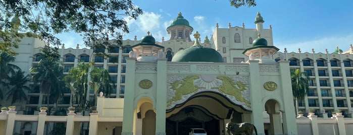 Palace of the Golden Horses is one of Guide to Seri Kembangan's best spots.