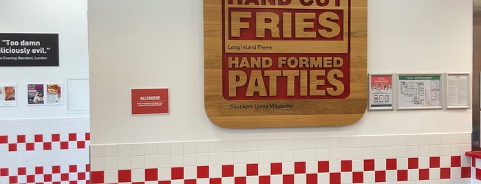 Five Guys is one of Luiz Paulo'nun Beğendiği Mekanlar.