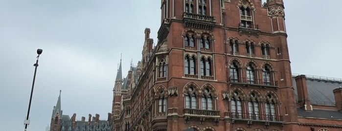 King's Cross St. Pancras London Underground Station is one of Lugares favoritos de Gsus.