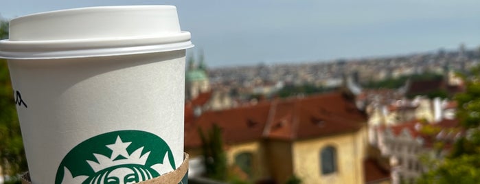 Starbucks is one of Lucie'nin Beğendiği Mekanlar.