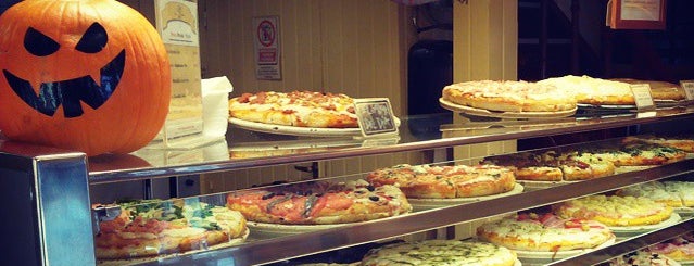 La Pizza del Born is one of Almost Locals em Barcelona.