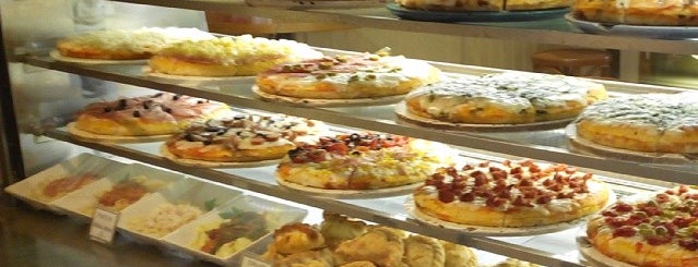 La Pizza del Born is one of BAR\CE\LO\NA.