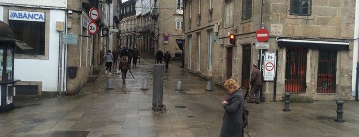 Porta do Camiño is one of Cafés en Compostela.