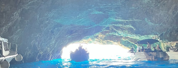 Blue CAVE is one of B's Saved Places.