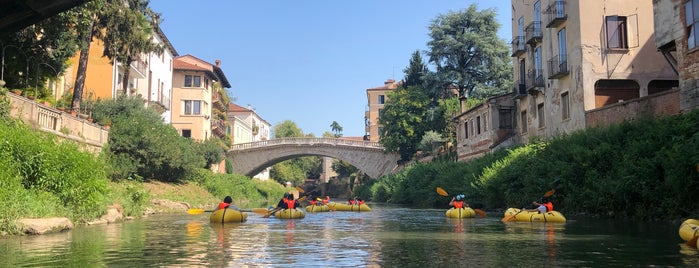 Ponte San Michele is one of Vito 님이 좋아한 장소.