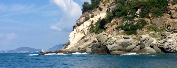 Punta Bianca is one of สถานที่ที่ Dany ถูกใจ.