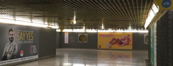 Metro Sondrio (M3) is one of The City.