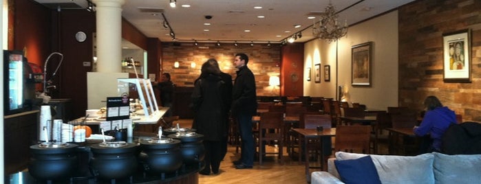 Batavia Cafe is one of Lugares guardados de Lizzie.