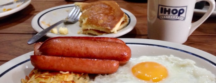IHOP is one of Martinさんの保存済みスポット.