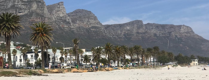 Camps Bay Beach is one of Paigeさんのお気に入りスポット.