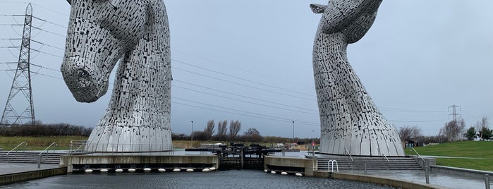 The Kelpies is one of Lugares favoritos de Paige.