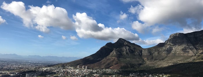 Lions Head Trail is one of Locais curtidos por Paige.