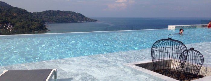 Silhouette Pool @ Foto Hotel is one of สถานที่ที่ Pascha ถูกใจ.