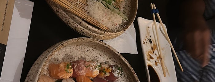 Sapporo Japanese Food is one of สถานที่ที่ Tati ถูกใจ.