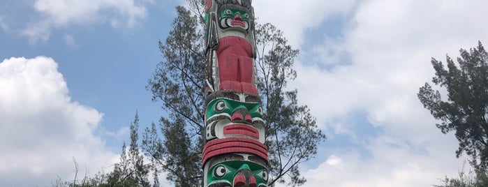 Totem Canadiense is one of Lieux qui ont plu à Giovo.