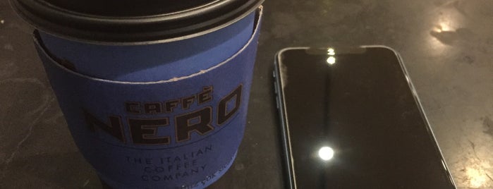 Caffè Nero is one of Halil 님이 좋아한 장소.