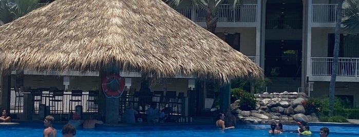 Margaritaville Beach Resort is one of Locais curtidos por Elizabeth.