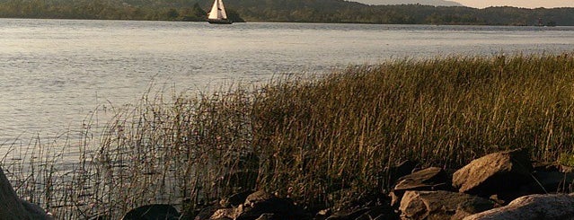 Tivoli Boat Launch (on the Hudson River) is one of Tempat yang Disukai Trevor.