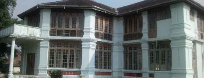 Hill Palace is one of Best Luxury Hotels and Resorts in Kerala.
