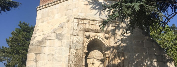 Alemşah Kümbeti is one of Sivrihisar.