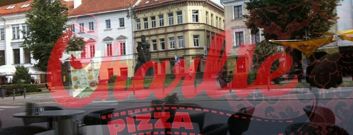 Charlie Pizza is one of Tu lubię jeść ;).
