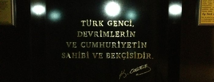 Mansuroğlu is one of สถานที่ที่ Canan ถูกใจ.