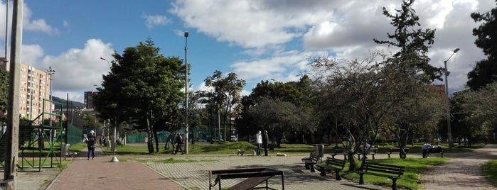Parque Cedritos is one of Camilo 님이 좋아한 장소.