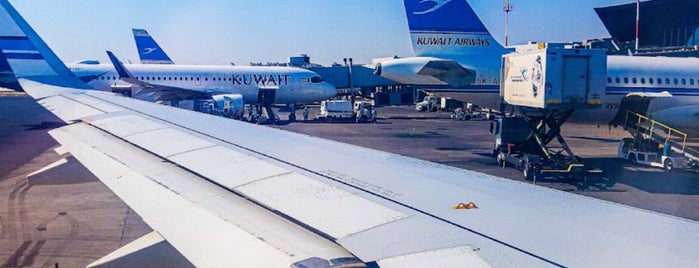Kuwait Airways Check-In is one of Serkan Yeni.