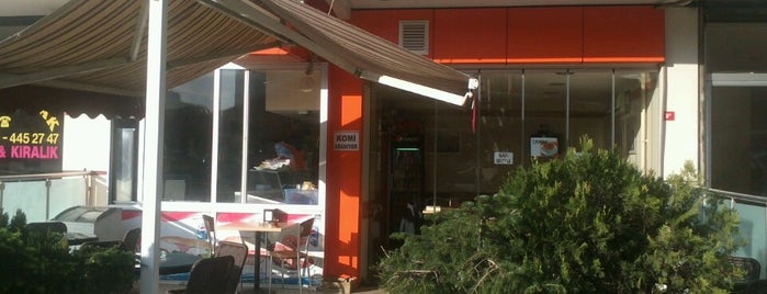 Aziz Cafe is one of R.Sema'nın Beğendiği Mekanlar.