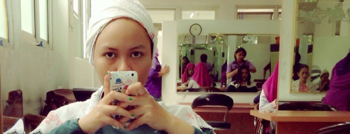 Salon Memori is one of my fave place ^^.