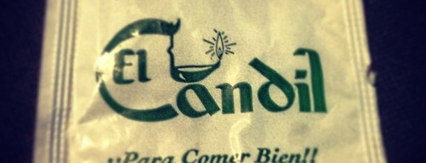 El Candil is one of Mis restaurantes favoritos -o sufridos-.