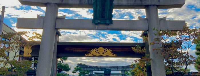 Kyoto-Ebisu-Jinja Shrine is one of Tempat yang Disukai Shigeo.