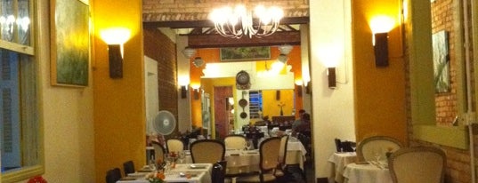 Zeffiro Restaurante is one of สถานที่ที่บันทึกไว้ของ Erica.