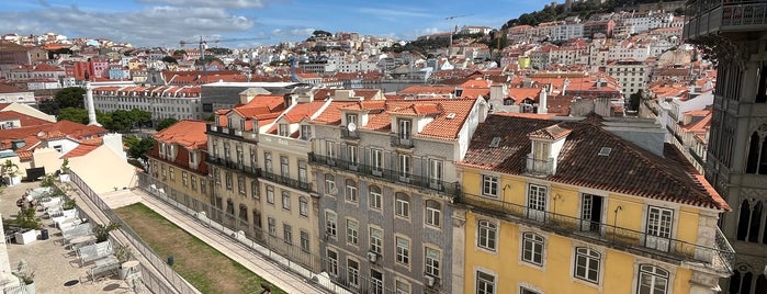 Terraços do Carmo is one of Lissabon Places.