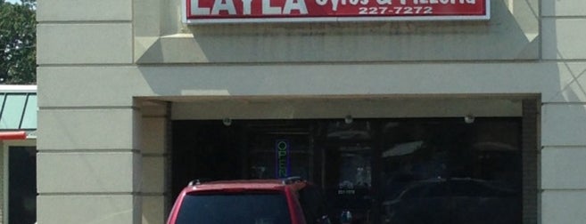 Layla's Gyros and Pizzeria is one of สถานที่ที่ Courtney ถูกใจ.